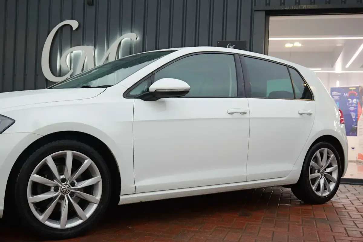 Second-hand VW Golf VII GT 150 CP (110 kW) 2017 Alb Hatchback