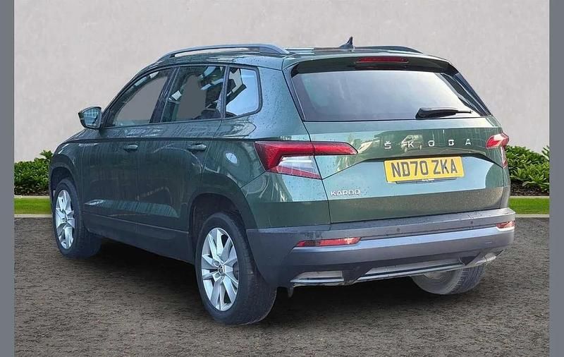 Used Skoda Karoq SE Technology 150 HP (110 kW) 2021 Emerald green metallic SUV
