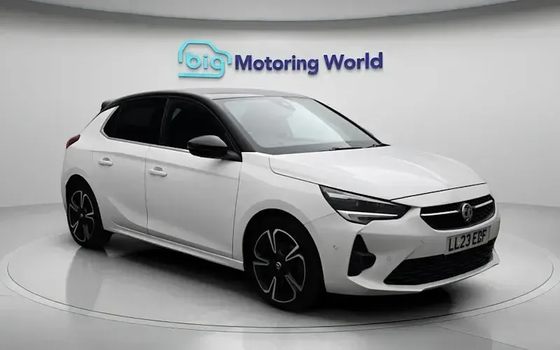 Used Vauxhall Corsa Ultimate 131 HP (96 kW) 2023 White Hatchback