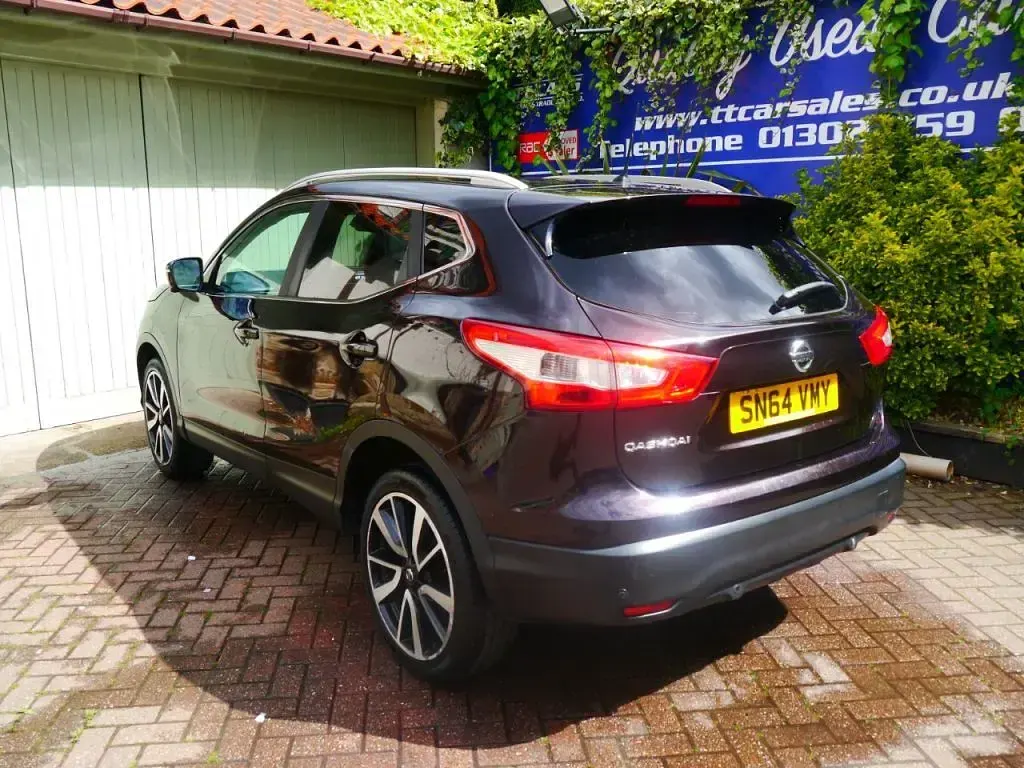 Used Nissan Qashqai Tekna 115 HP (84 kW) 2014 Black SUV