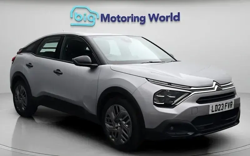 Used Citroën C4 PureTech 101 HP (74 kW) 2023 SUV