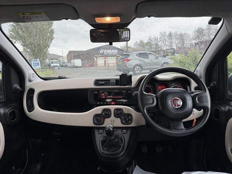 Usado Fiat Panda Easy 69 HP (50 kW) 2014 Roxo Citadino