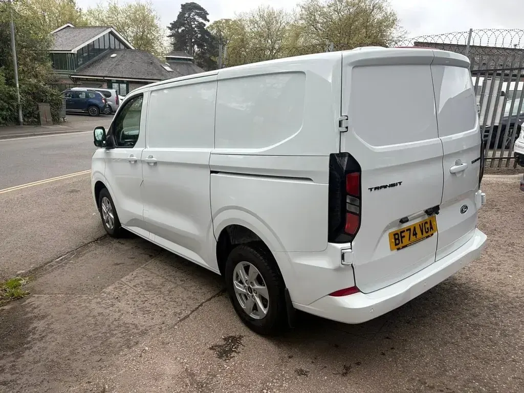 Used Ford Transit Custom Limited 136 HP (100 kW) 2024 White Van