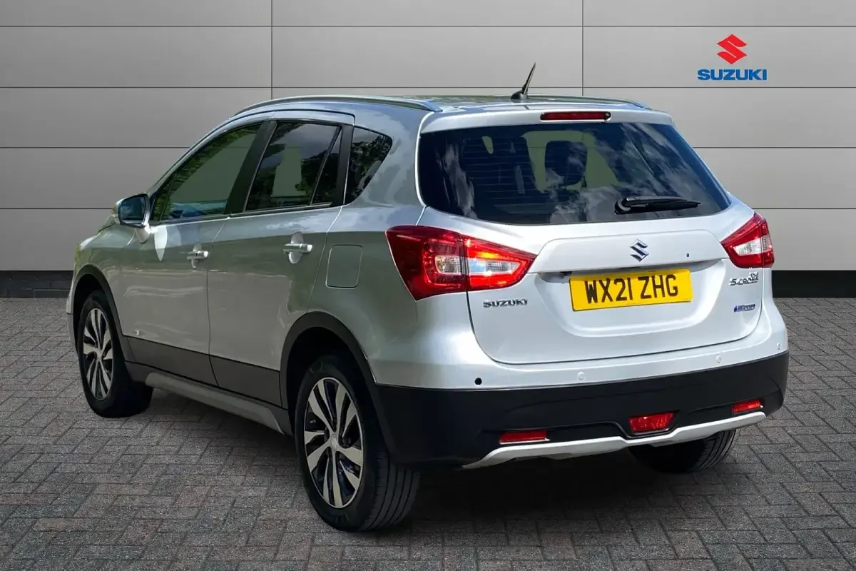 Used Suzuki SX4 SZ-T 129 HP (94 kW) 2021 Silver Hatchback