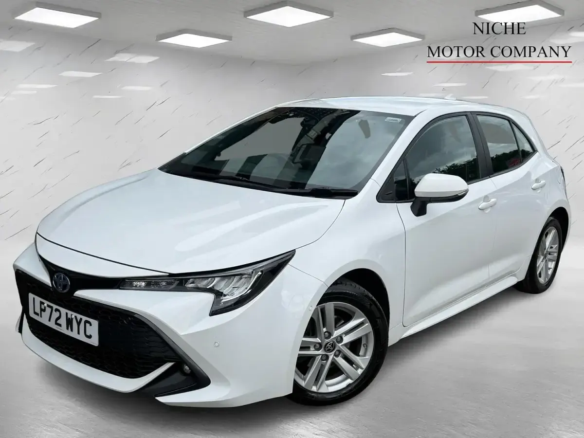 Used Toyota Corolla 2023 White Hatchback
