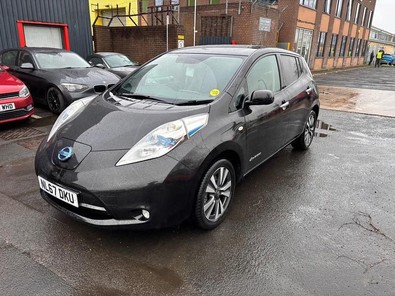 Used Nissan Leaf Tekna 80 kW (109 HP) 2017 Black Hatchback