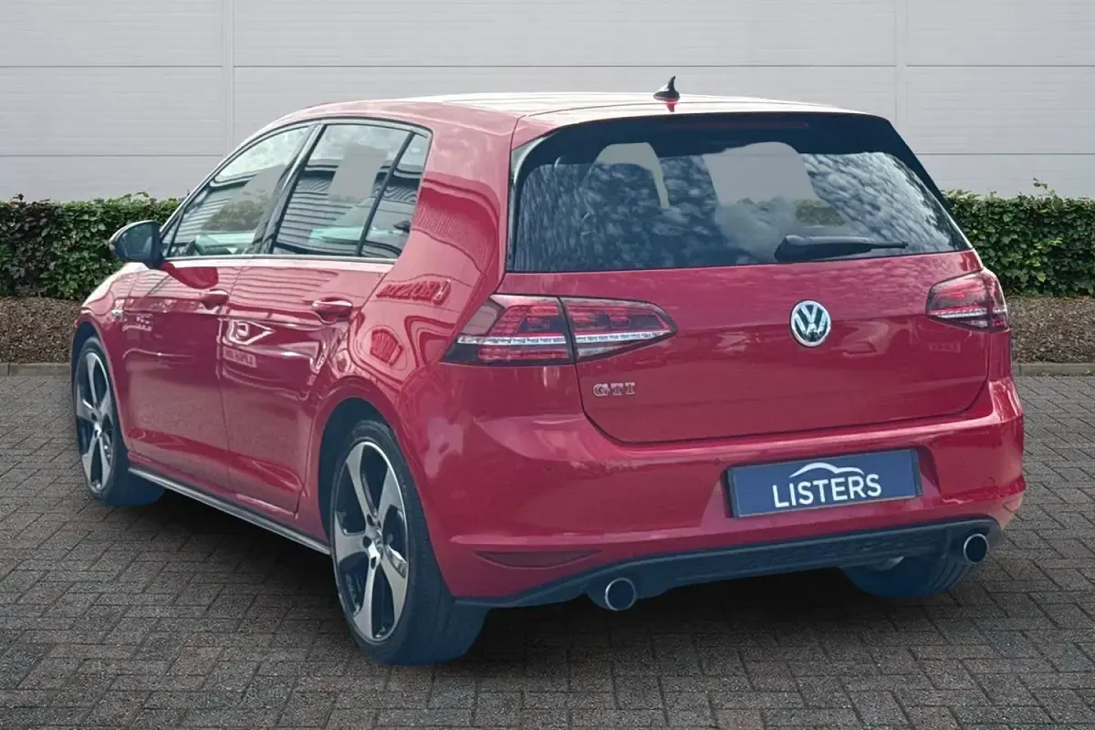 Used VW Golf VII GTI 2015 Red Hatchback