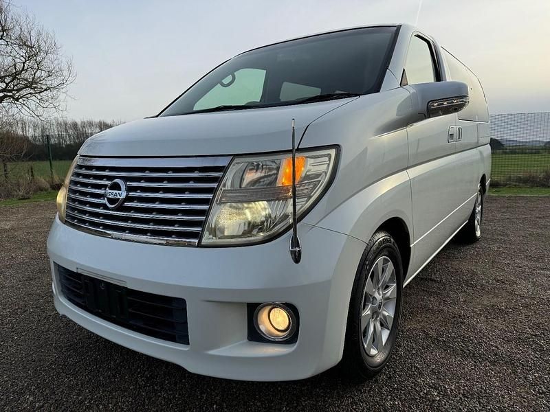 White Used 2005 Nissan Elgrand MPV | £8,999 (Fair price) - Image 1/4