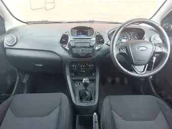 Used Ford Ka Plus Zetec 85 HP (62 kW) 2017 White Hatchback