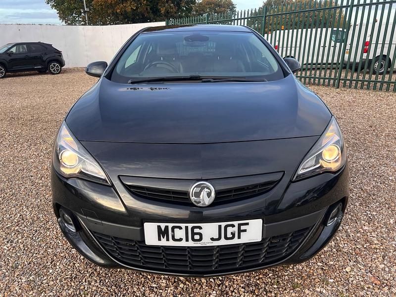 Used Vauxhall Astra Edition 120 HP (88 kW) 2016 Black Coupe