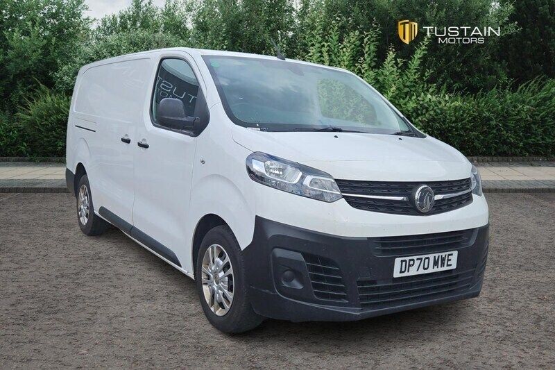 White Used 2021 Vauxhall Vivaro S Van | £13,699 (Fair price) - Image 1/4