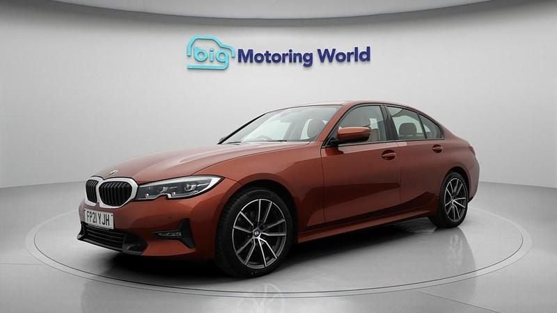 Used BMW 320 Sport Line 184 HP (135 kW) 2021 Orange Sedan