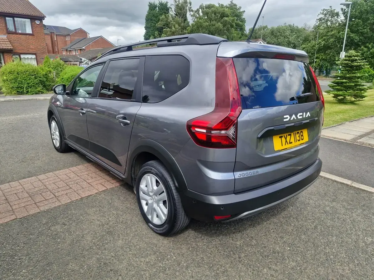 Used Dacia Jogger Expression 110 HP (80 kW) 2023 Grey MPV