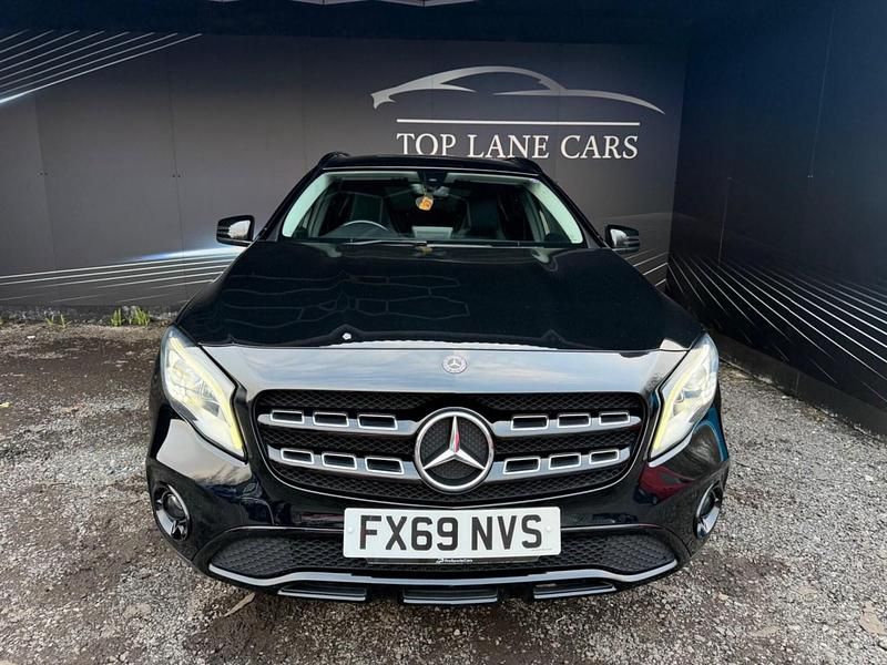 Used Mercedes GLA180 Urban 122 HP (89 kW) 2019 Black SUV