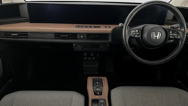 Image 3/4