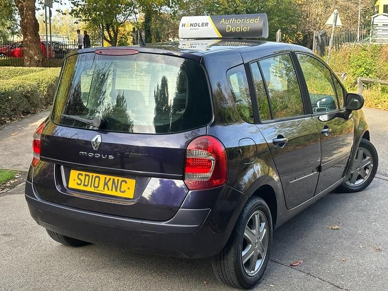 Used Renault Grand Modus Dynamique 86 HP (63 kW) 2010 Mauve/purple MPV