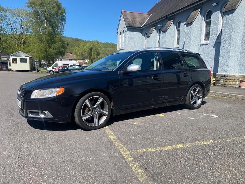 Second-hand Volvo V70 R-Design 163 CP (119 kW) 2012 Negru Break