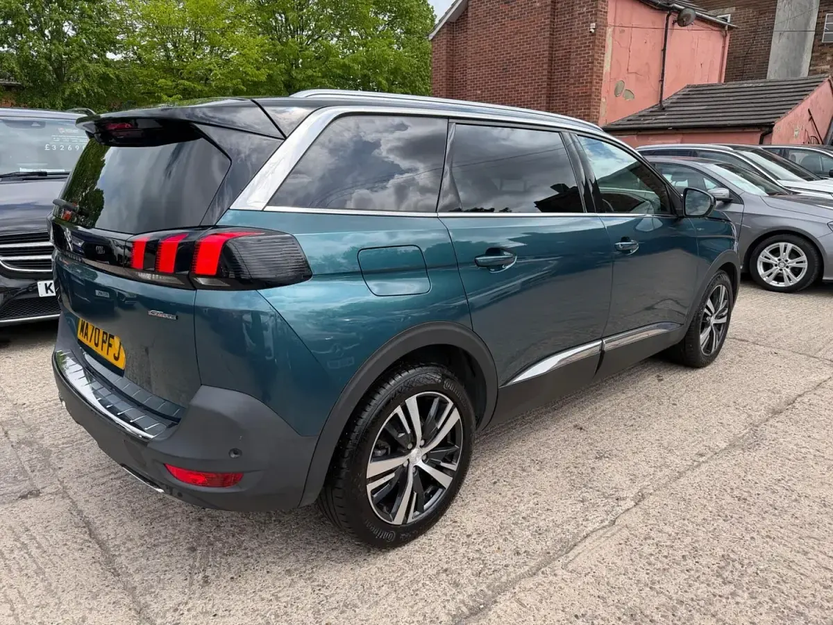 Usado Peugeot 5008 GT-line 2020 Verde SUV