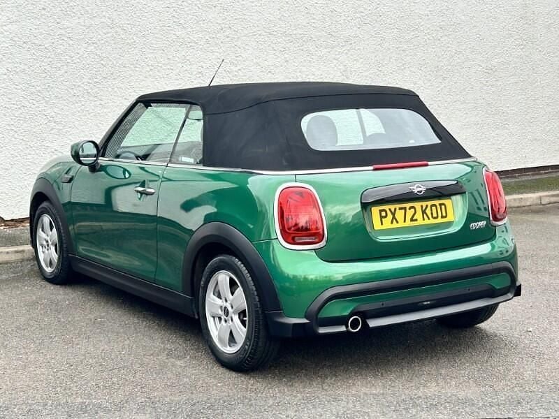 Used Mini Cooper Classic 134 HP (98 kW) 2022 Green Hatchback