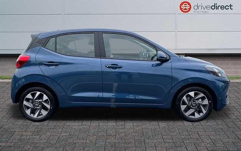 New Hyundai i10 Advanced 79 HP (58 kW) 2025 Pearl  vibrant blue Hatchback
