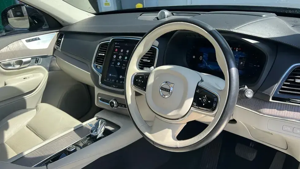 Used Volvo XC90 Ultimate 455 HP (334 kW) 2023 Black SUV