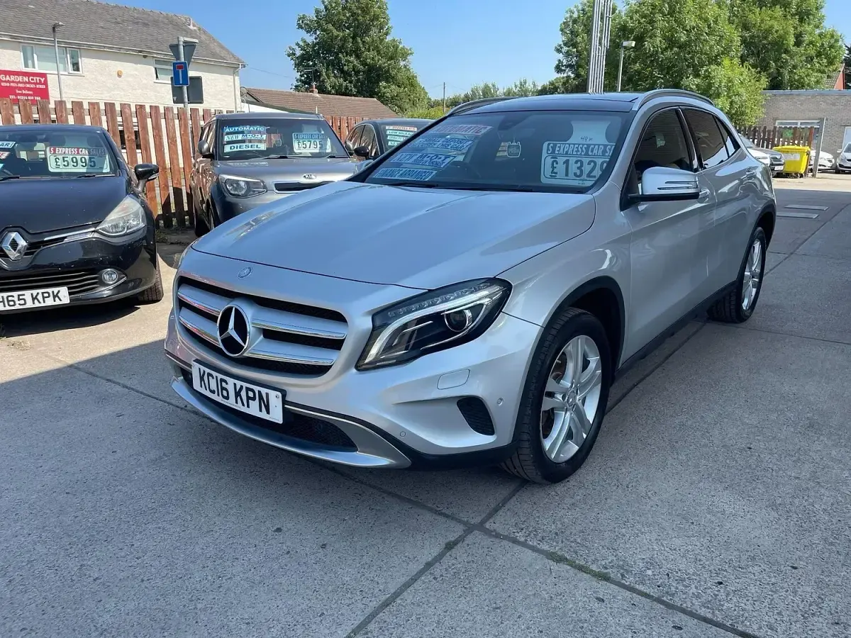 Used Mercedes GLA250 211 HP (155 kW) 2016 Silver SUV