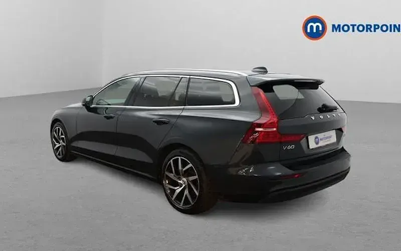 Usado Volvo V60 Momentum 150 CV (110 kW) 2018 Gris Familiar