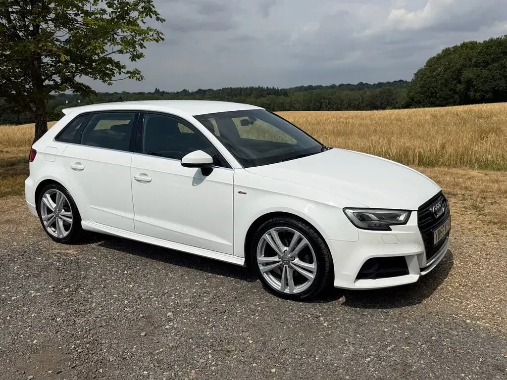 Used Audi A3 S-Line 150 HP (110 kW) 2017 White Hatchback