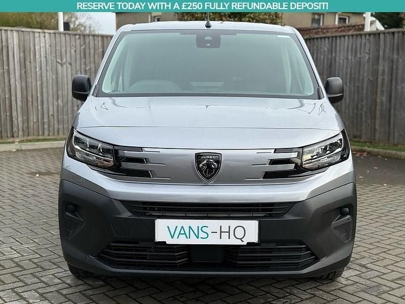 New Peugeot Partner 2025 Grey MPV