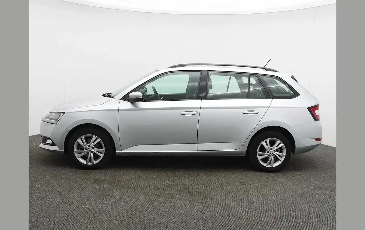 Used Skoda Fabia SE 94 HP (69 kW) 2020 Brilliant silver metallic Hatchback