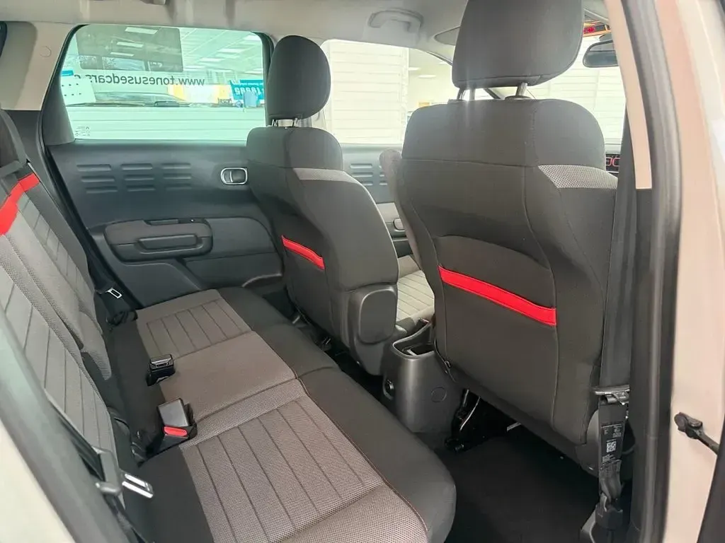 Used Citroën C3 Aircross PureTech 130 HP (95 kW) 2021 Beige SUV