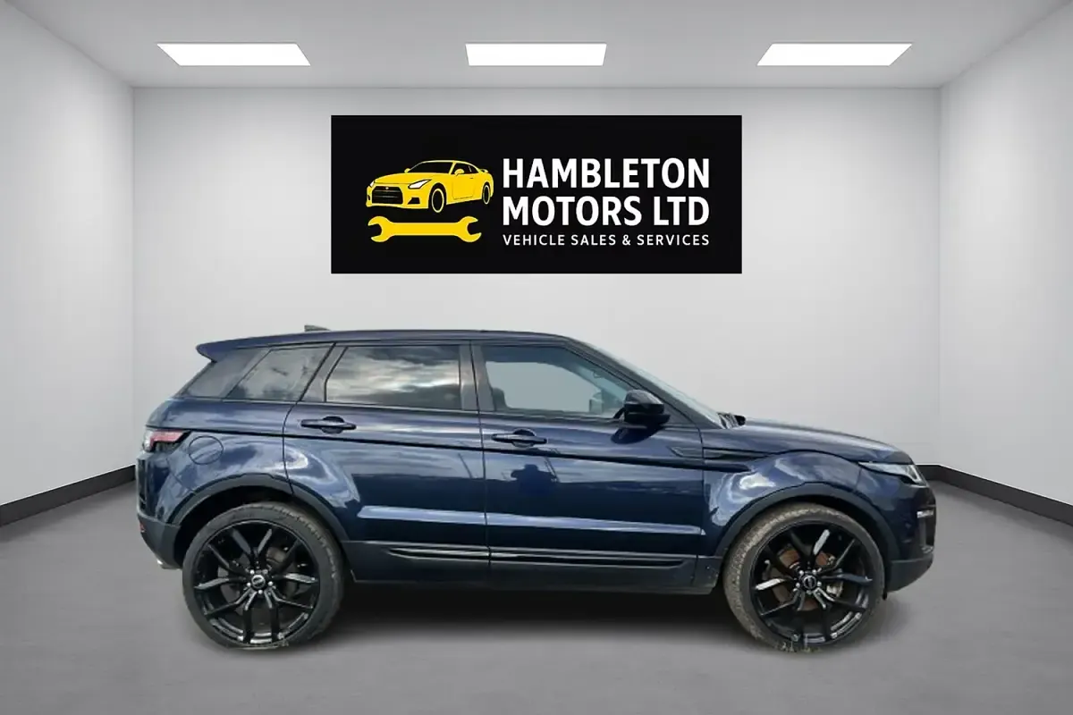 Used Land Rover Range Rover evoque SE 180 HP (132 kW) 2016 Blue Estate