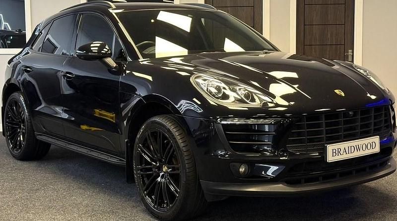 Used Porsche Macan 258 HP (189 kW) 2016 Black SUV