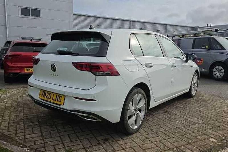 Used VW Golf VIII Style 130 HP (95 kW) 2020 White Hatchback