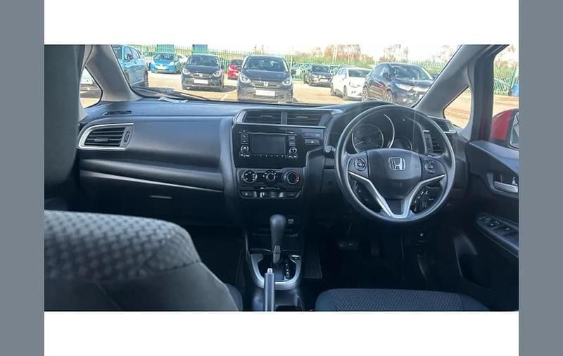 Used Honda Jazz S 102 HP (75 kW) 2018 Red Hatchback