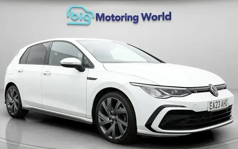 Used VW Golf VIII R-line 150 HP (110 kW) 2023 Hatchback