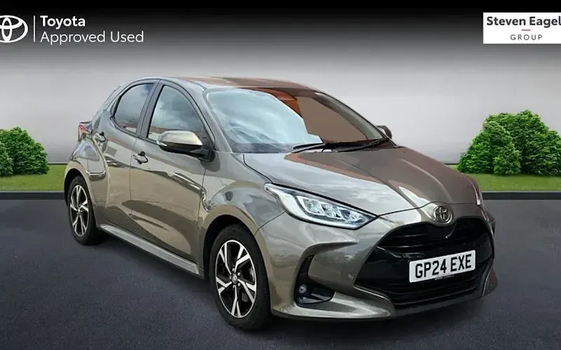 Used Toyota Yaris Hybrid Design 116 HP (85 kW) 2026 Hatchback