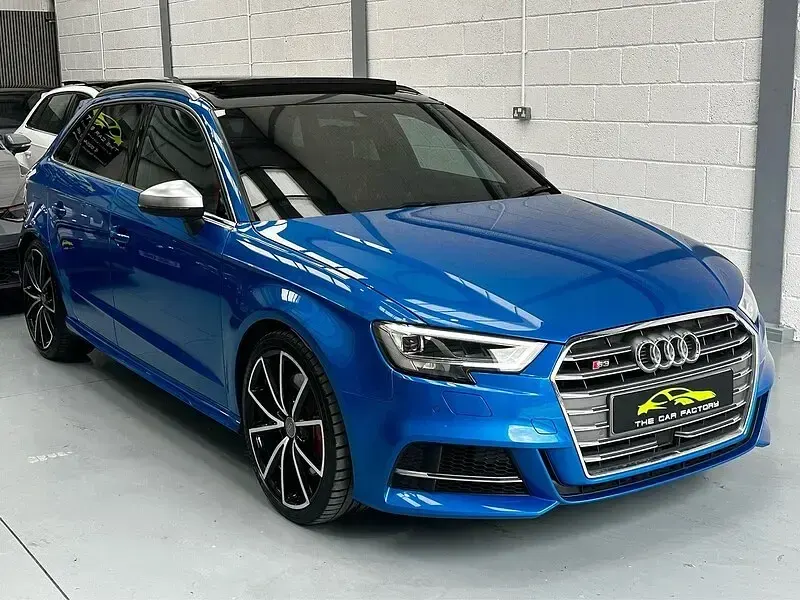 Used Audi A3 Advanced 2017 Blue Hatchback