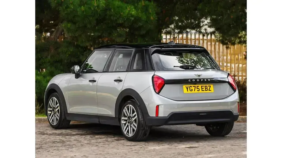 Used Mini Cooper Classic 114 kW (156 HP) 2025 Silver Hatchback