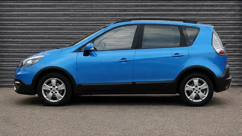 Used Renault Scénic Dynamique 2014 Blue MPV