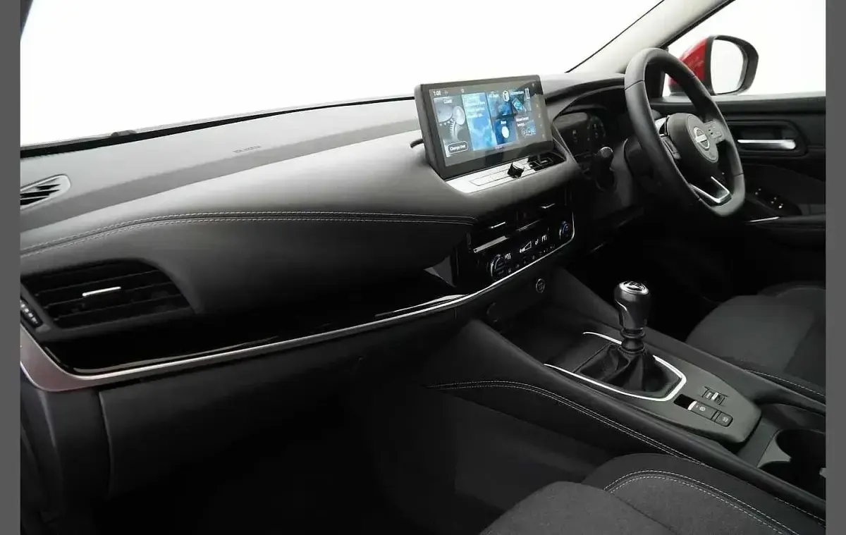 Used Nissan Qashqai N-Connecta 138 HP (101 kW) 2023 Red SUV