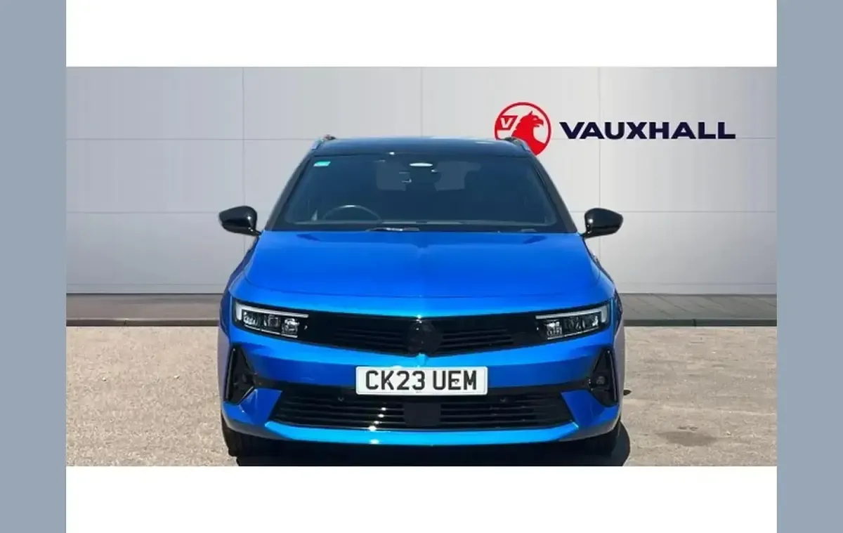 Used Vauxhall Astra 131 HP (96 kW) 2023 Blue Estate