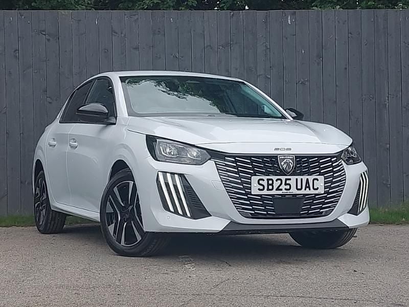 White New 2025 Peugeot 208 Allure Hatchback | £19,998 (Super price) - Image 1/4