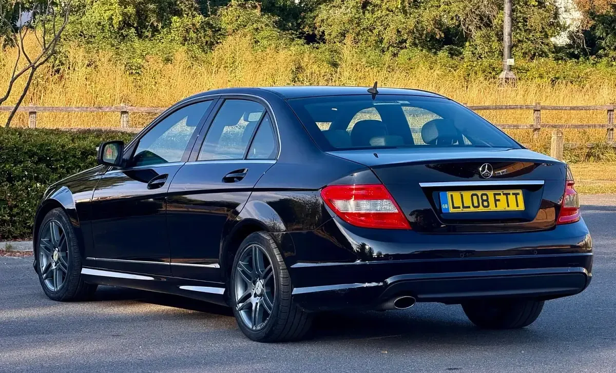 Used Mercedes C200 2008 Black Sedan