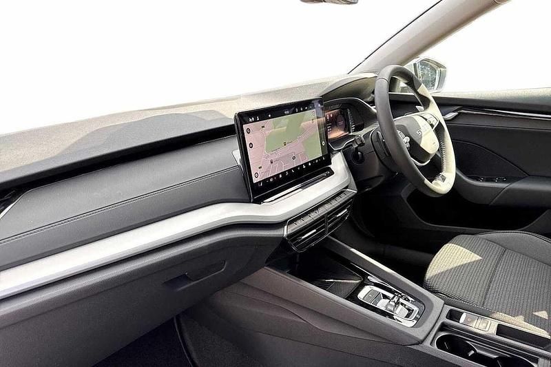 Used Skoda Octavia SE Technology 116 HP (85 kW) 2025 Smokey silver Hatchback