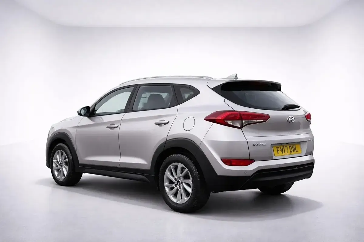 Used Hyundai Tucson SE 116 HP (85 kW) 2017 White SUV