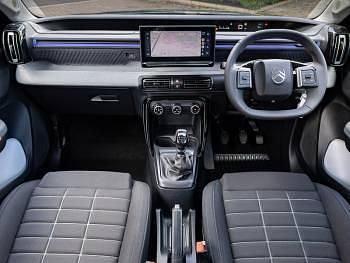 Nowe Citroën C3 101 KM (74 kW) 2026 Szary SUV