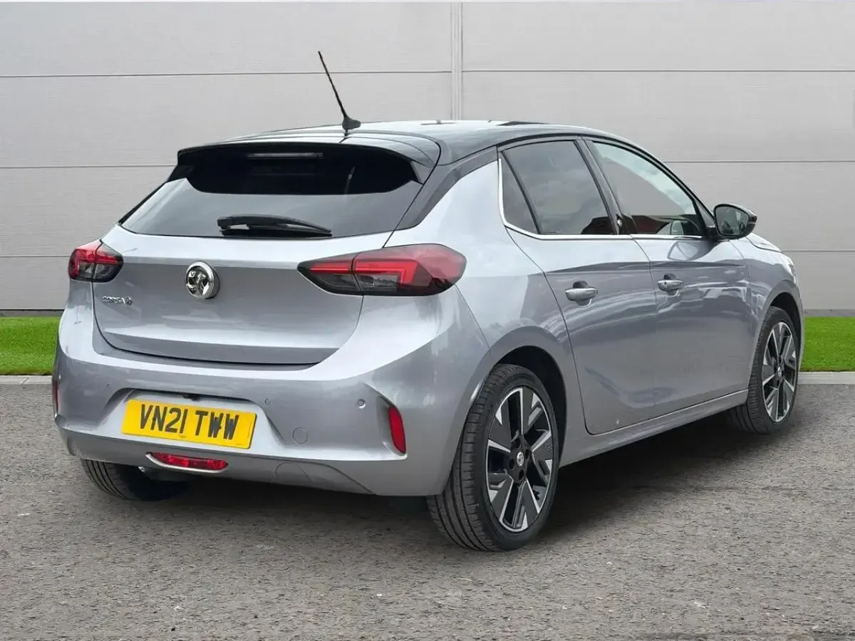 Second-hand Vauxhall Corsa-e Elite 98 kW (134 CP) 2021 Gri Hatchback