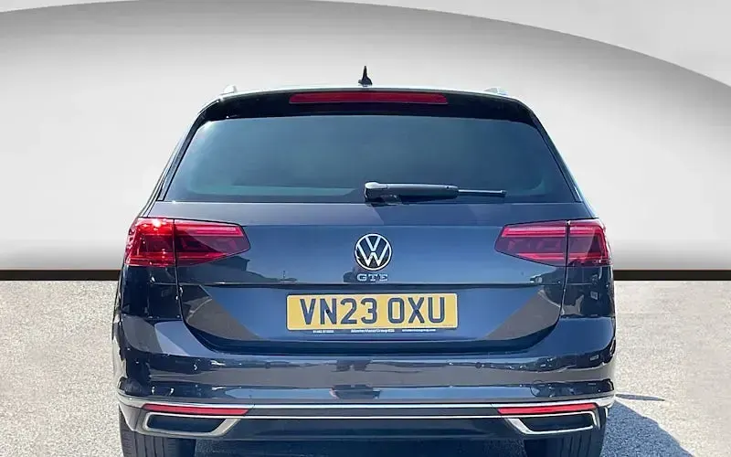 Used VW Passat Advance 218 HP (160 kW) 2023 Grey Estate