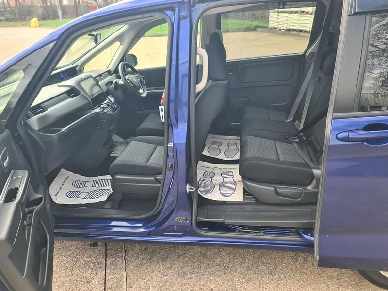 Used Honda Jazz Hybrid 2016 Blue Hatchback